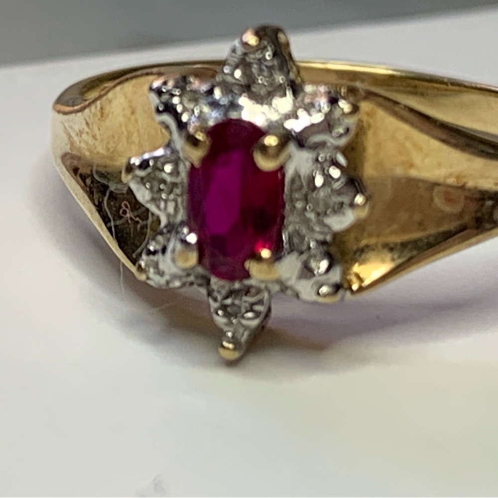 10kt Solid Gold And Ruby & Diamond Ring! So Pretty - image 1